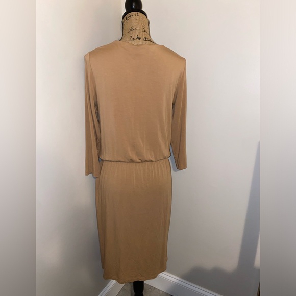 DONCASTER Relaxed Midi Dress with Elastic Waist Solid - Picture 4 of 9